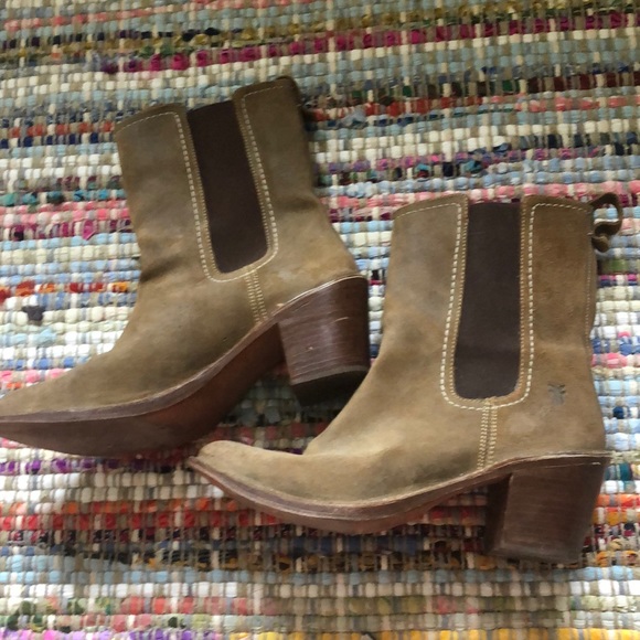 Frye Chelsea style cowboy boot - Picture 1 of 5